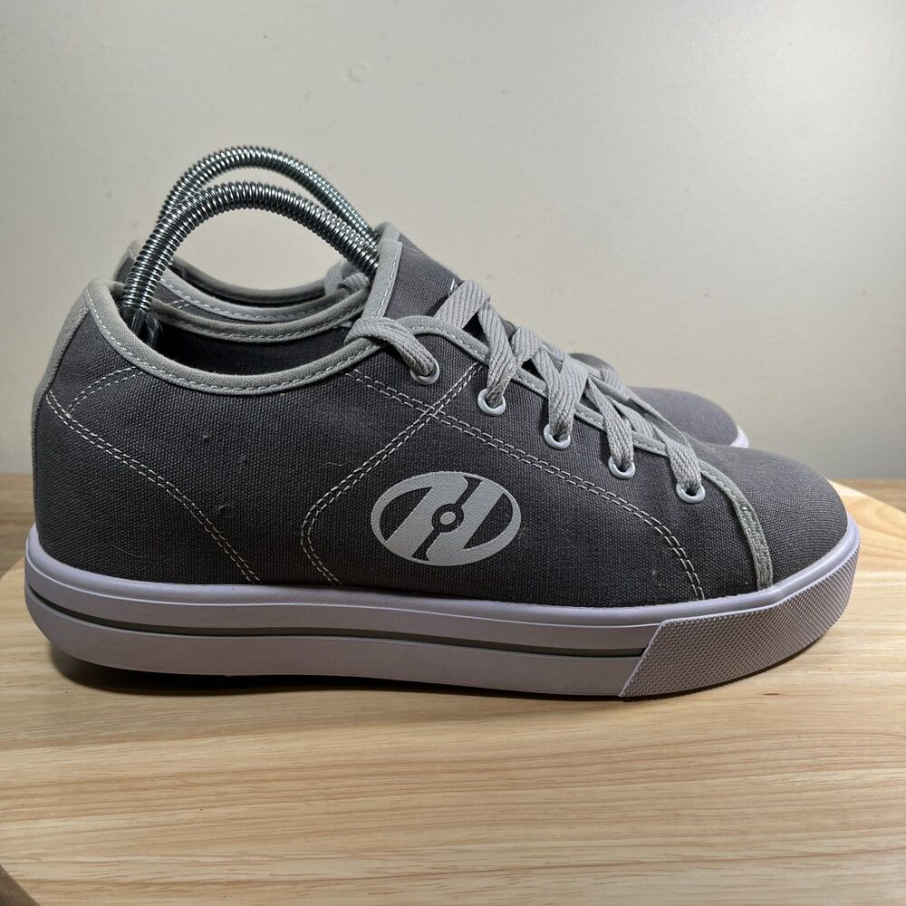 Heelys Mens Size 8 Gray Canvas Roller Skate Shoes Lace Up Low Top HES10455